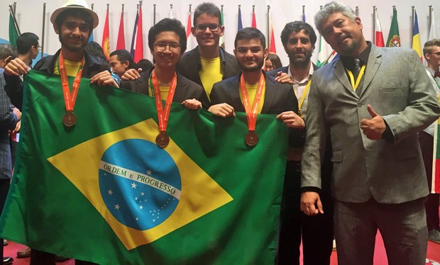 Equipe brasileira na Olimpíada Internacional de Biologia de 2016 (Foto: Divulgação)