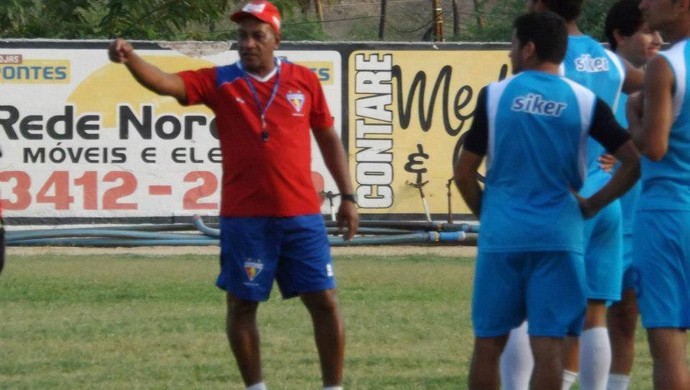 Paulo Cesar Moraes é o novo técnico do Araguaína para a temporada 2015 (Foto: Paulo Cesar/Arquivo Pessoal)
