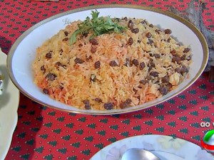 Arroz colorido é sugestão de Ceia de Natal econômica (Foto: Reprodução/ TV Morena)