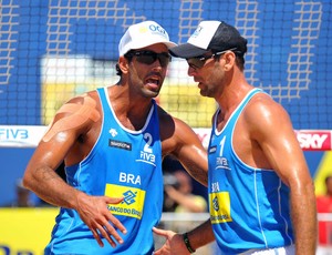 Pedro Solberg e Márcio Araújo Brasília Circuito Mundial (Foto: Divulgação/FIVB)
