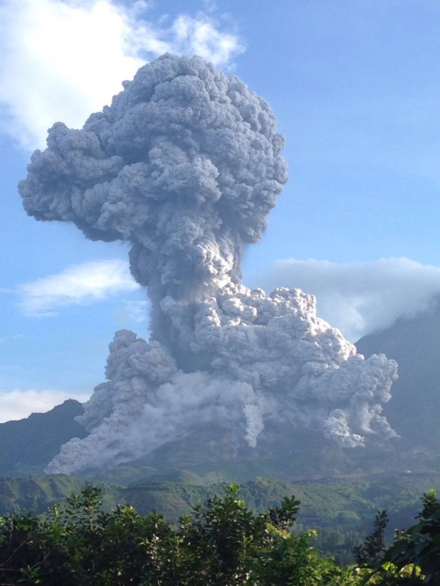Vulcão Santiaguito está em constante atividade (Foto: Guatemala's National Seismological Institute/AP)