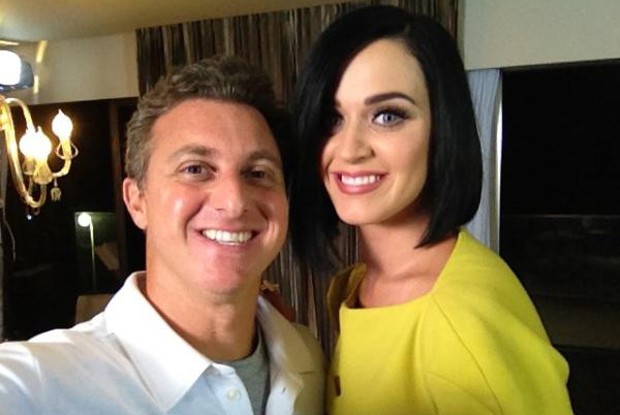 Katy Perry conversa com Luciano Huck (Foto: Caldeirão do Huck/ TV Globo)