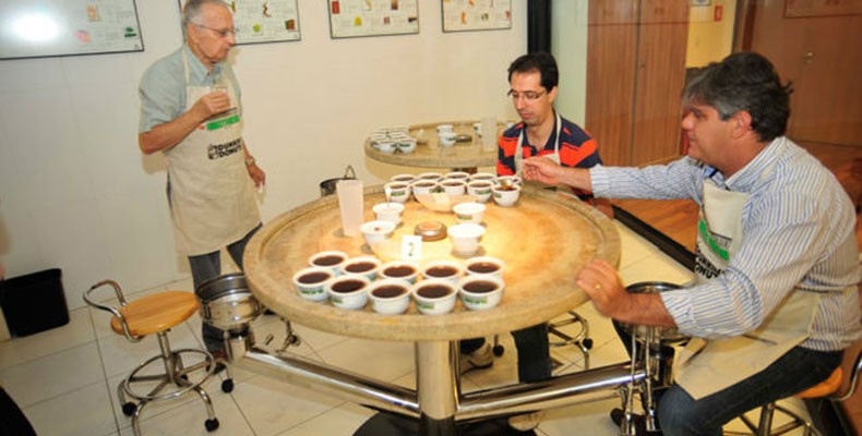 arte_cafe_degustacao (Foto: Ernesto de Souza/Ed. Globo)