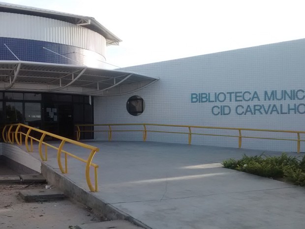 Biblioteca Cid Carvalho em Petrolina, PE (Foto: Juliane Peixinho/G1)