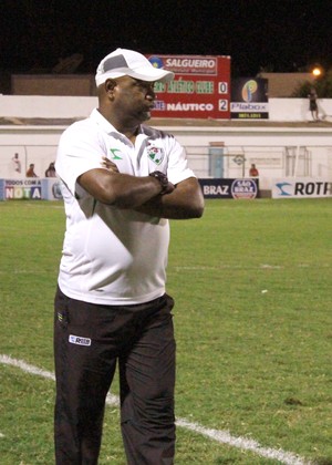 Cícero Monteiro não é mais treinador do Salgueiro  (Foto: Emerson Rocha)