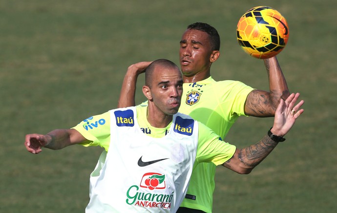 Diego Tardelli treino Brasil (Foto: Bruno Domingos / Mowa Press)
