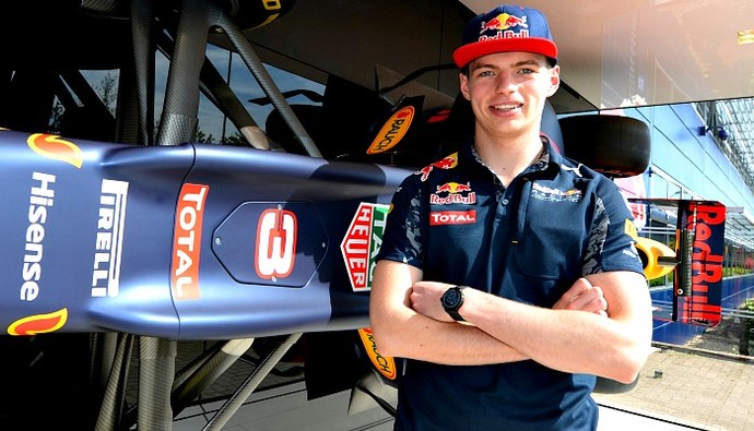 Max Verstappen na fábrica da Red Bull, em Milton Keynes, na Inglaterra (Foto: Divulgação/Red Bull) Max Verstappen na fábrica da Red Bull, em Milton Keynes, na Inglaterra (Foto: Divulgação/Red Bull)