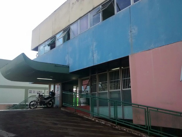 Hospital Regional do Guará sofreu corte de energia e gerador não funcionou (Foto: Isabella Calzolari/G1)