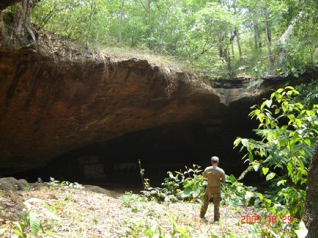 Gruta onde tradicionalmente são realizadas missas em Santa Maria (Foto: Unitins/Divulgação)