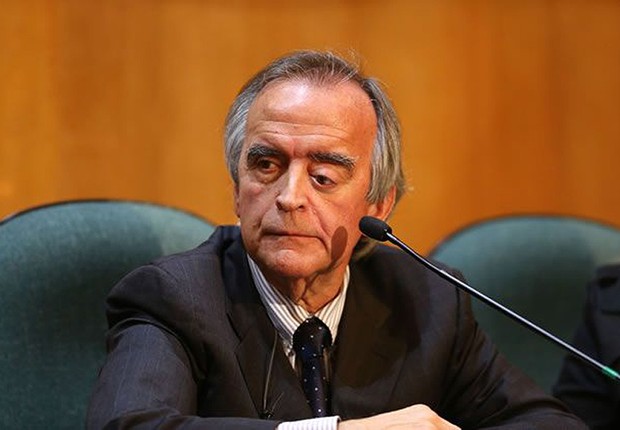 O ex-diretor da Petrobras Nestor Cerveró é ouvido na CPI da Petrobras (Foto: Wilson Dias/Agência Brasil)
