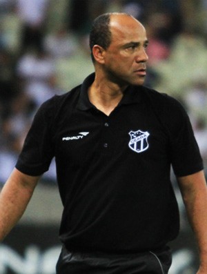 Sérgio Soares diz que característica do jogo mudou e pede vitória urgente