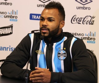 Fernandinho Grêmio  (Foto: Eduardo Moura/Globoesporte.com)
