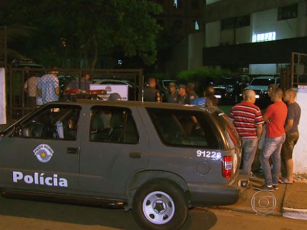 103º DP chegou a ser cercado por policiais militares e civis no ano passado (Foto: Reprodução/TV Globo)