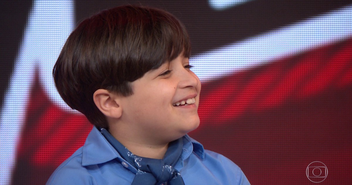 Fantástico Vencedor do The Voice Kids, Thomas Machado visita estúdio