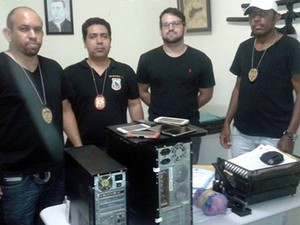 Policiais apreenderam celulares e computadores do suspeito (Foto: Richard Lopes/Arquivo pessoal)