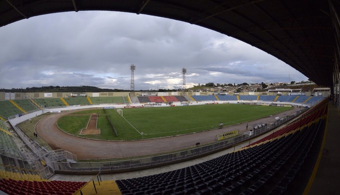 Estádio Municipal de Varginha (Foto: Douglas Magno)