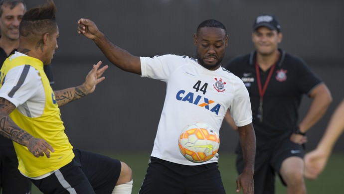 Paolo Guerrero e Vagner Love Corinthians (Foto: Daniel Augusto Jr / Agência Corinthians) Paolo Guerrero e Vagner Love Corinthians (Foto: Daniel Augusto Jr / Agência Corinthians)