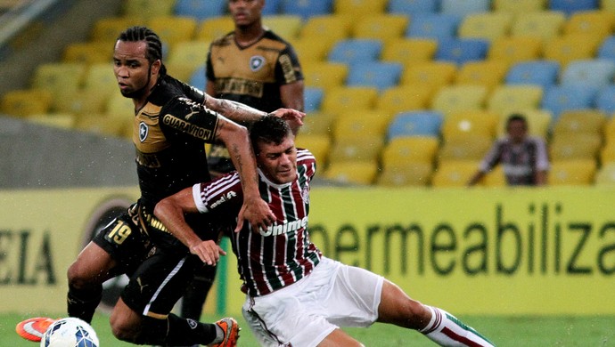 Carlos Alberto Edson Botafogo Fluminense (Foto: Vitor Silva / SSPress)