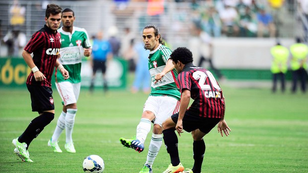 Palmeiras x Atlético-pr, Valdivia (Foto: Marcos Ribolli)