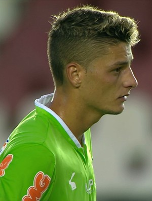 Palmeiras acerta empréstimo de Andrei Girotto até o fim de 2015