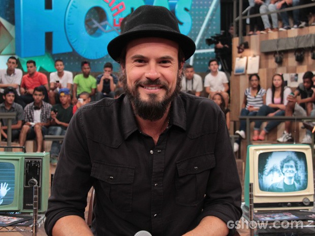 Paulinho Vilhena participa do programa Altas Horas deste sábado (Foto: TV Globo/Altas Horas)