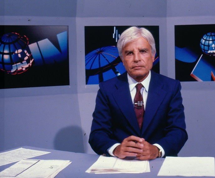 Cid Moreira era o âncora do 'Jornal Nacional' (Foto: CEDOC/TV Globo) Cid Moreira era o âncora do 'Jornal Nacional' (Foto: CEDOC/TV Globo)