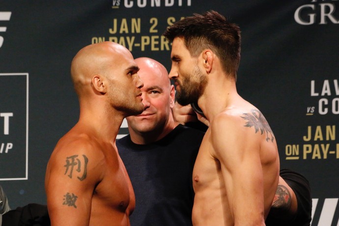 Robbie Lawler Carlos Condit encarada UFC 195 (Foto: Evelyn Rodrigues) Robbie Lawler Carlos Condit encarada UFC 195 (Foto: Evelyn Rodrigues)