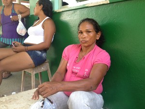 Doméstica Vanda da Luz alegou que filha domorou ser atendida (Foto: Abinoan Santiago/G1)