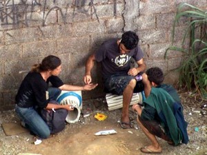 Grupo é flagrado na venda e uso de drogas na região central de Campinas (Foto: Reprodução / EPTV)