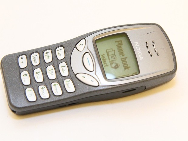  Os antigos celulares Nokia eram conhecidos por sua resistência e pelo jogo &#39;Snake&#39;  (Foto: Reprodução/Ebay)
