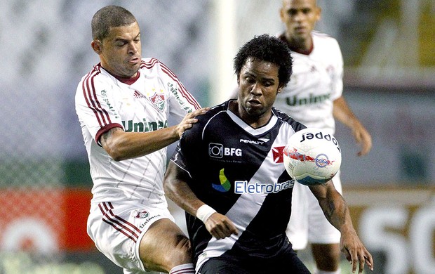 Carlos Alberto no jogo do Vasco contra o Fluminense (Foto: Ivo Gonzalez / Agencia O Globo)