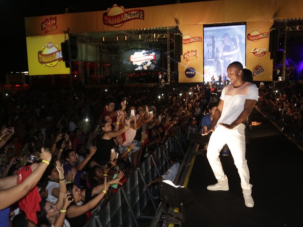 Thiaguinho em show no Recife (Foto: Fred Pontes/ Divulgação)