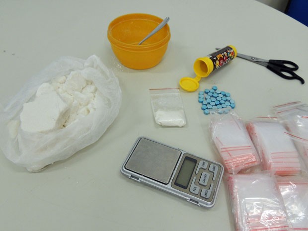 Drogas estavam em laboratório de Camaragibe (Foto: Marina Barbosa/G1)