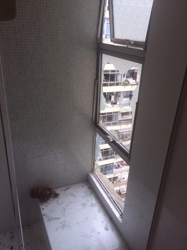 Mouhamed Harfouch mostra fotos de seu apartamento após explosão em prédio vizinho (Foto: Arquivo Pessoal)