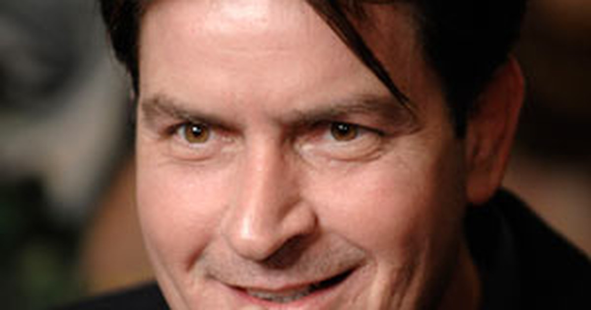 G1 Charlie Sheen Fará Programa De Tv Na Estreia De Novo Two And A Half Men Notícias Em Pop 5183