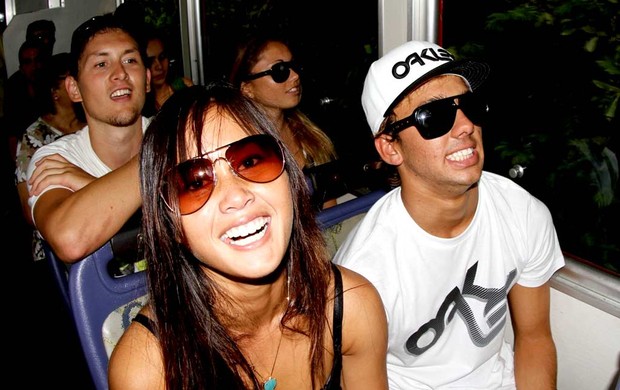 Alessa Quizon aproveita folga nesta sexta para visitar o Cristo