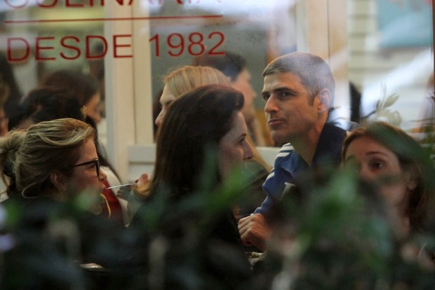 Reynaldo Gianecchini em restaurante no Leblon (Foto: Wallace Barbosa / AgNews)