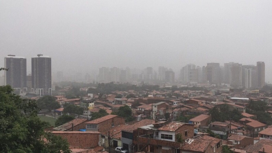 Chove em 70 municípios cearenses nesta Sexta-feira Santa