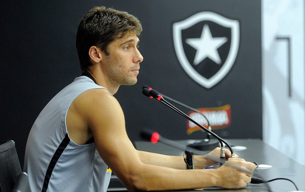 Fellype Gabriel na coletiva do Botafogo (Foto: Fernando Soutello / Agif) Fellype Gabriel na coletiva do Botafogo (Foto: Fernando Soutello / Agif)