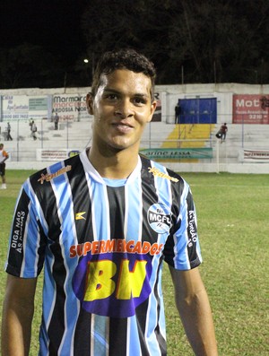 Rafael Filipe saiu do banco para marcar dois gols na partida. (Foto: Valdivan Veloso/globoesporte.com)