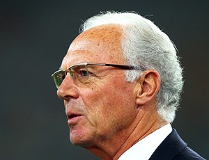 Beckenbauer Alemanha no jogo Espanha (Foto: Getty Images )