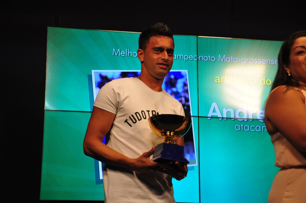 Andrezinho, artilheiro do Mato-Grossense (Foto: Robson Boamorte)