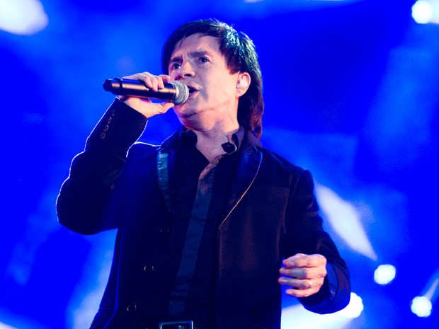 Xororó canta na arena do Parque do Peão (Foto: Érico Andrade/G1)