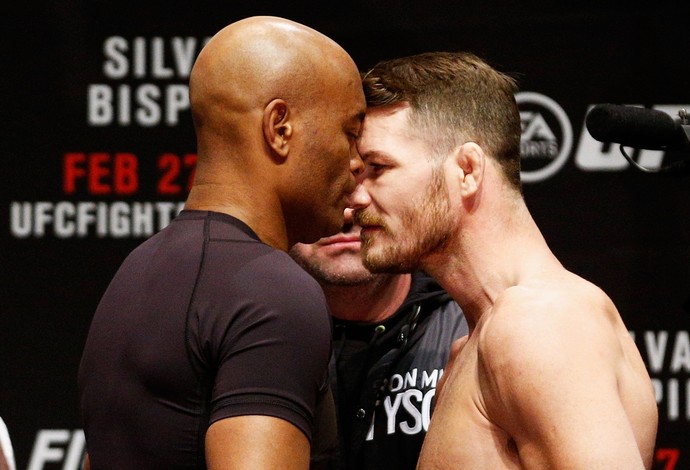 Anderson Silva x Michael Bisping encarada UFC Londres MMA (Foto: Getty Images)