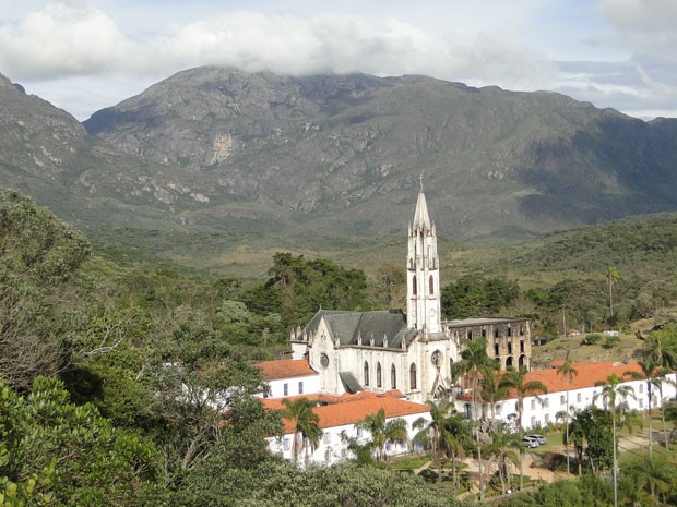 Situado entre as cidades de Catas Altas e Santa Bárbara, Santuário do Caraça foi fundado há mais de 240 anos (Foto: Raquel Freitas/G1)