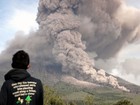 Erupção de vulcão na Indonésia ainda assusta moradores de Sumatra