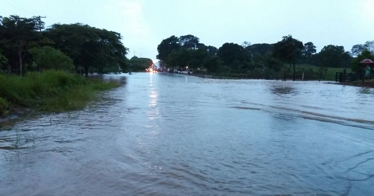 G1 - Rodovia estadual é interditada após chuvas em Ouro Preto do ... - Globo.com