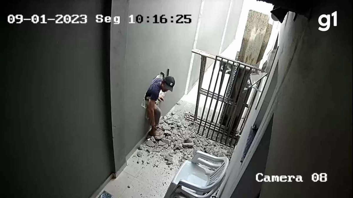 VÍDEO ladrão cava buraco em muro e furta casa em Divinópolis Centro