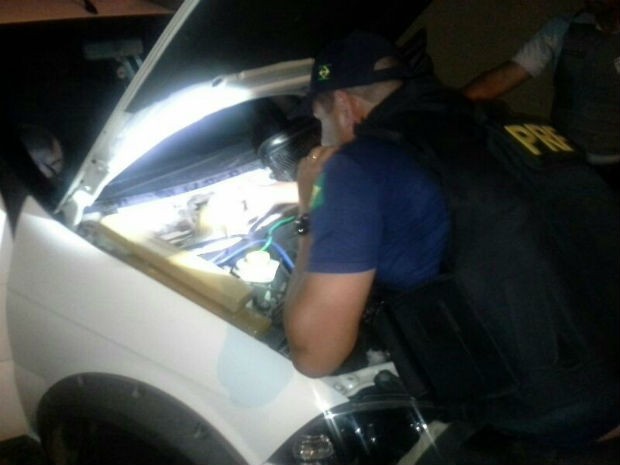 Motorista já tinha sido preso por tráfico de drogas, segundo PRF.  (Foto: Divulgação/PRF)