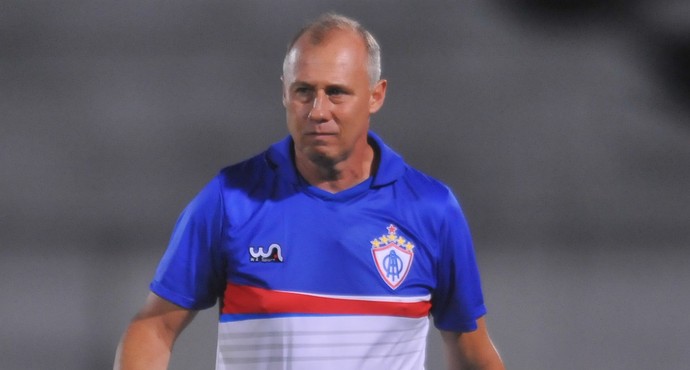Aílton Silva Santa Cruz x Itabaiana (Foto: Aldo Carneiro / Pernambuco Press) Aílton Silva Santa Cruz x Itabaiana (Foto: Aldo Carneiro / Pernambuco Press)